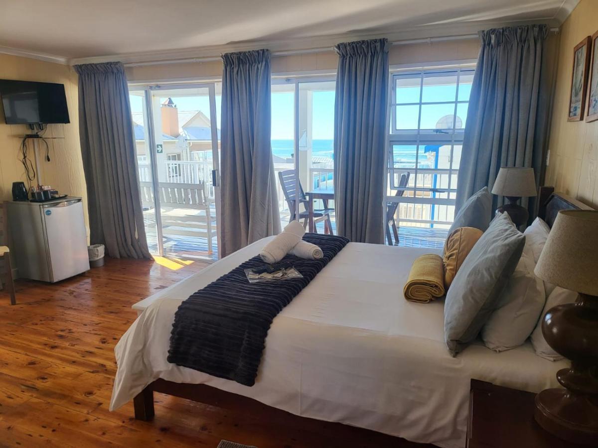 Point Village Guest House モーセル・ベイ エクステリア 写真