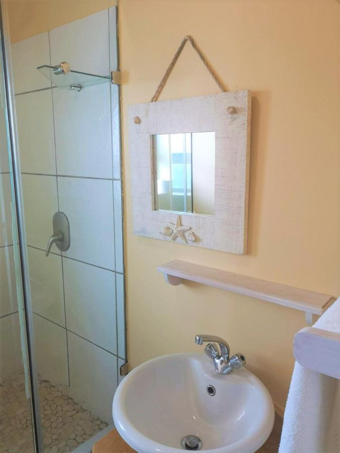Point Village Guest House モーセル・ベイ エクステリア 写真