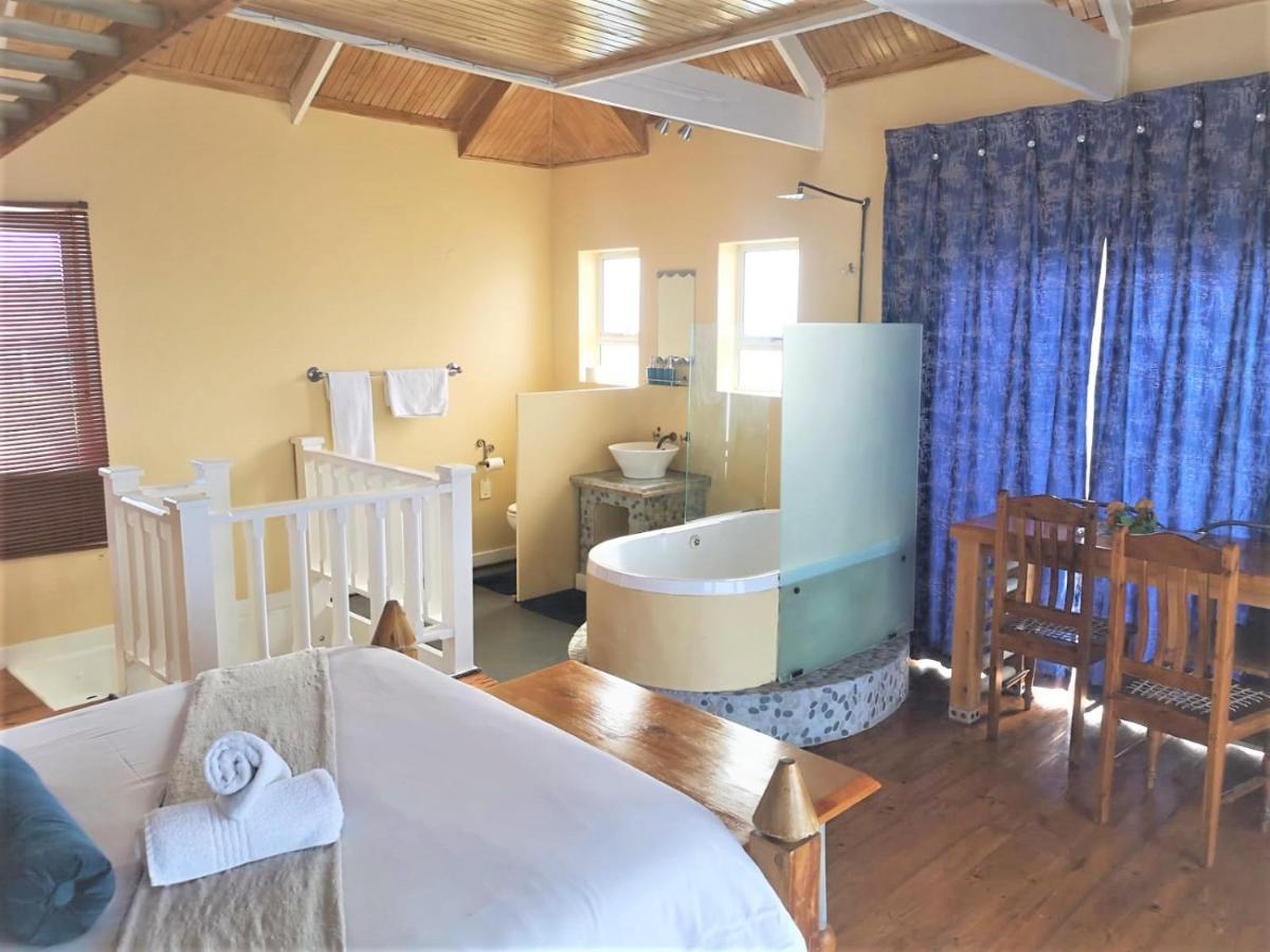 Point Village Guest House モーセル・ベイ エクステリア 写真
