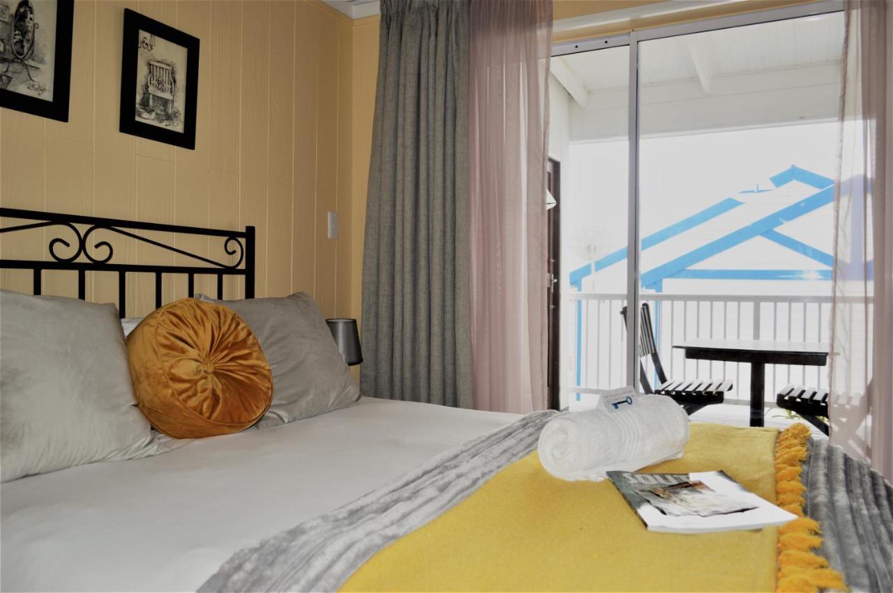 Point Village Guest House モーセル・ベイ エクステリア 写真